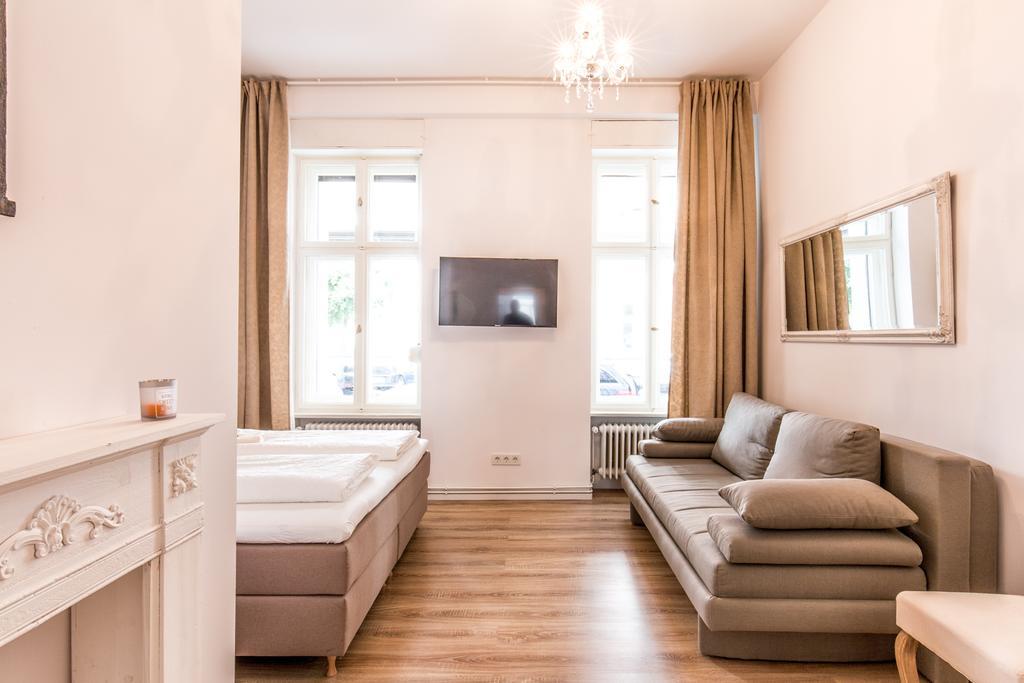 Fritz L Rockchair Apartments L Cozy Family & Business Flair 3 Bedrooms Boxspringbeds 2 Bathrooms 2 Kitchens Welcomes You! Berlin Zewnętrze zdjęcie